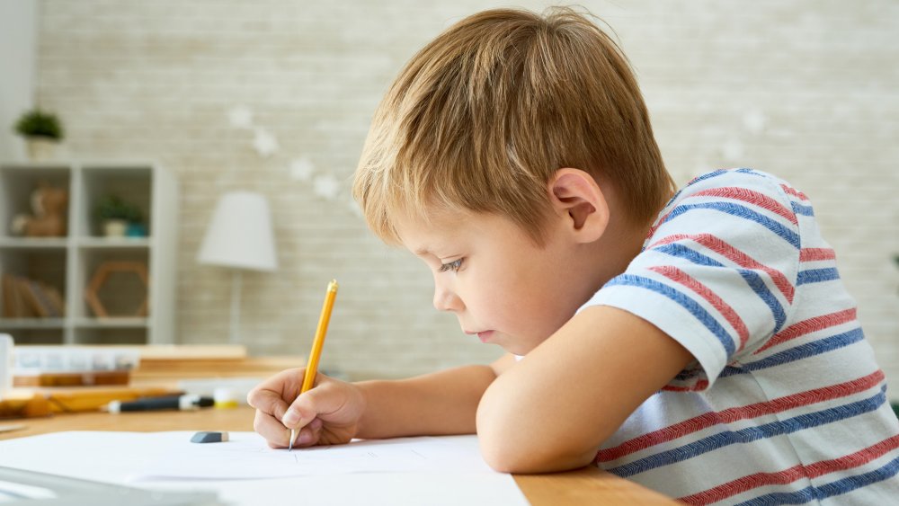 aider un enfant en expression écrite